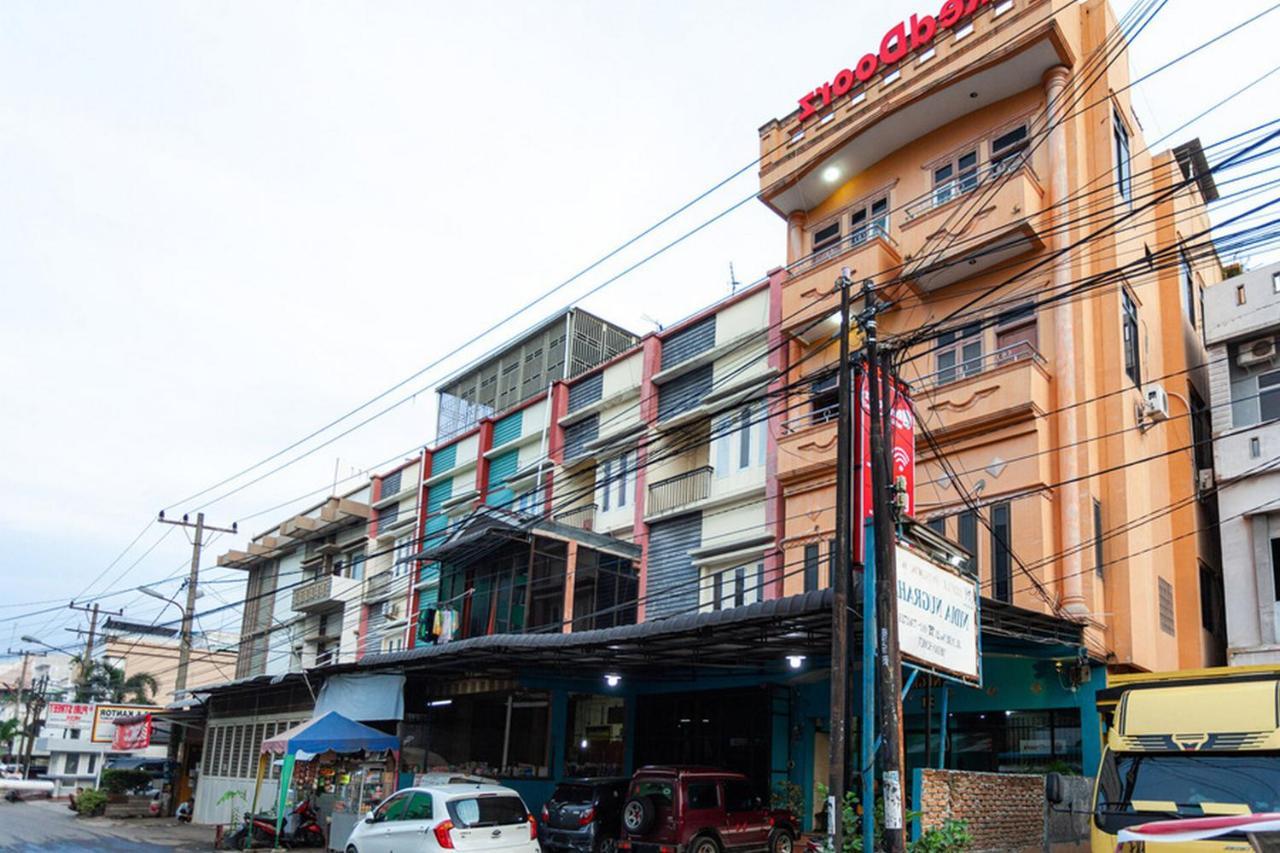 Reddoorz Near Yuki Simpang Raya Mall Medan 2 Экстерьер фото