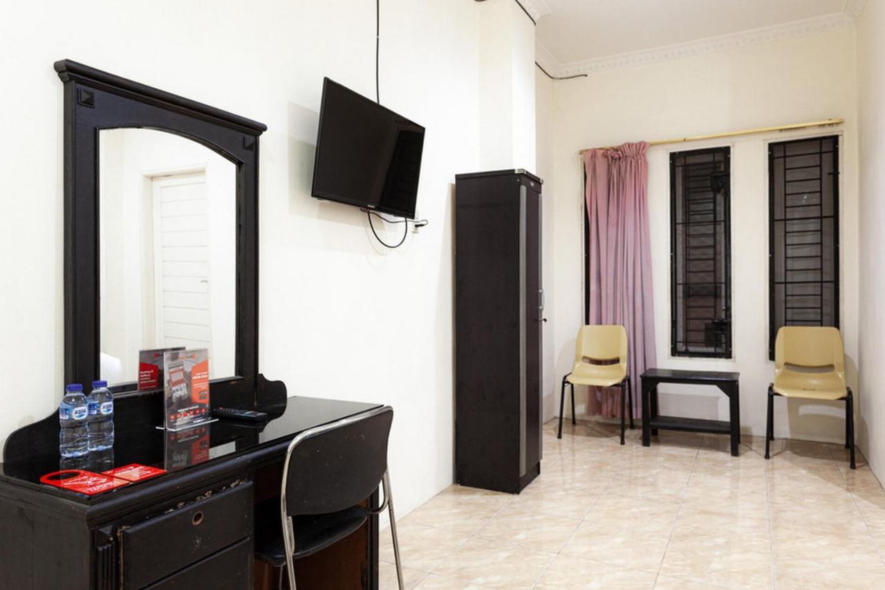Reddoorz Near Yuki Simpang Raya Mall Medan 2 Экстерьер фото