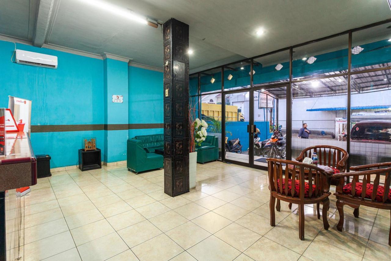 Reddoorz Near Yuki Simpang Raya Mall Medan 2 Экстерьер фото